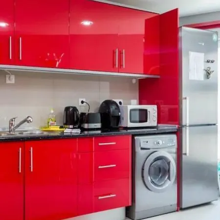 T3 Alex,moderno Iluminado E Amplo,excelente Local Apartment Portimao